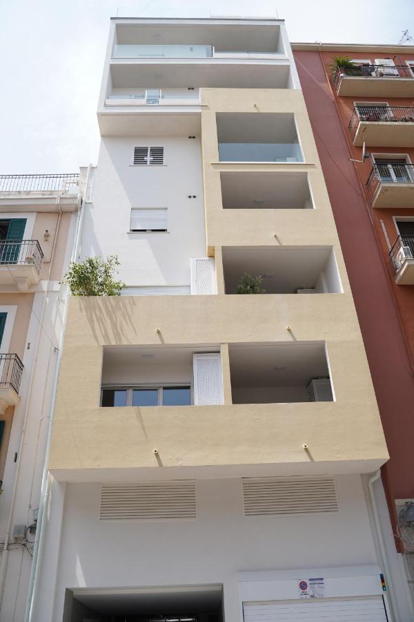 La Perla Di Bari - Private Parking Apartment Bagian luar foto