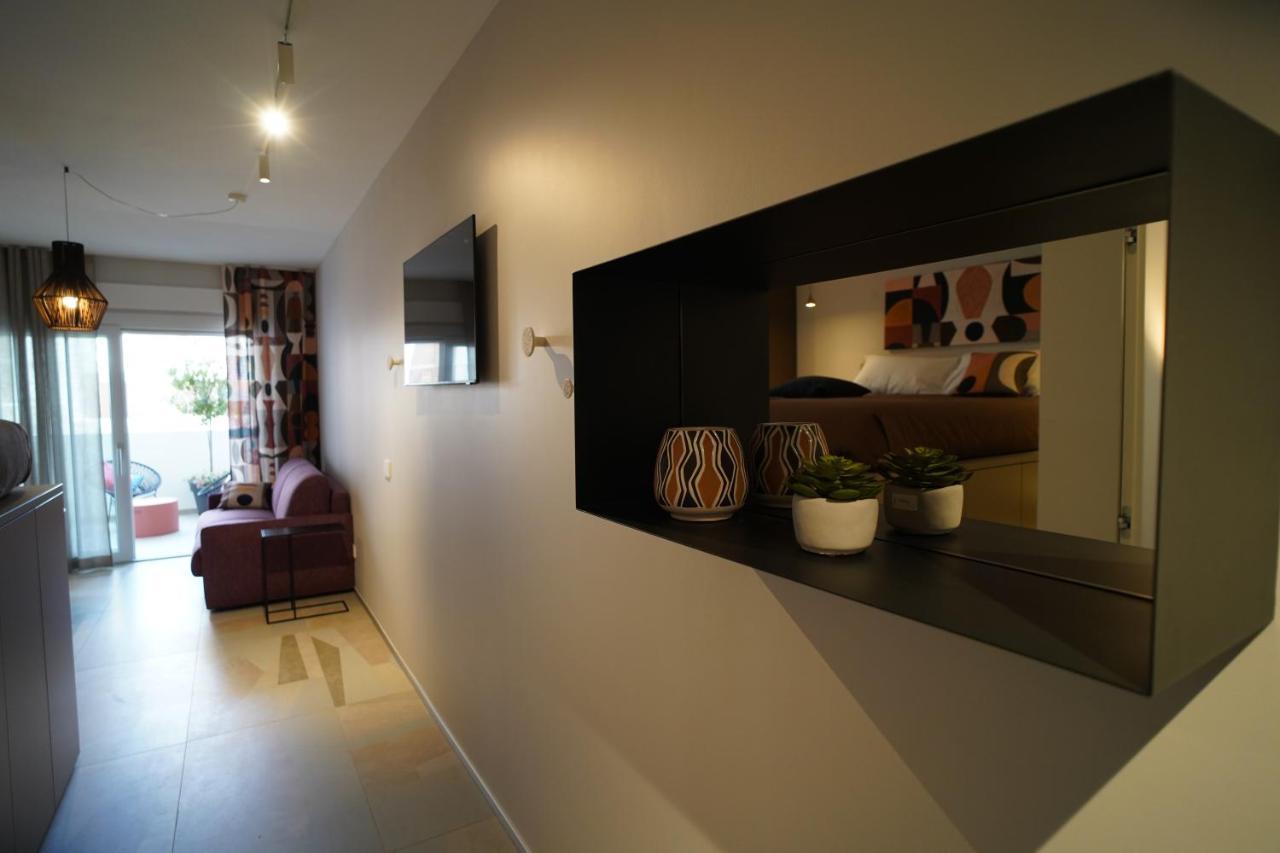La Perla Di Bari - Private Parking Apartment Bagian luar foto