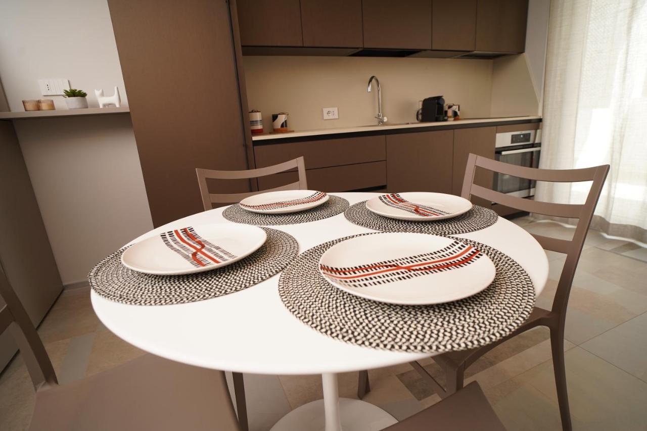 La Perla Di Bari - Private Parking Apartment Bagian luar foto