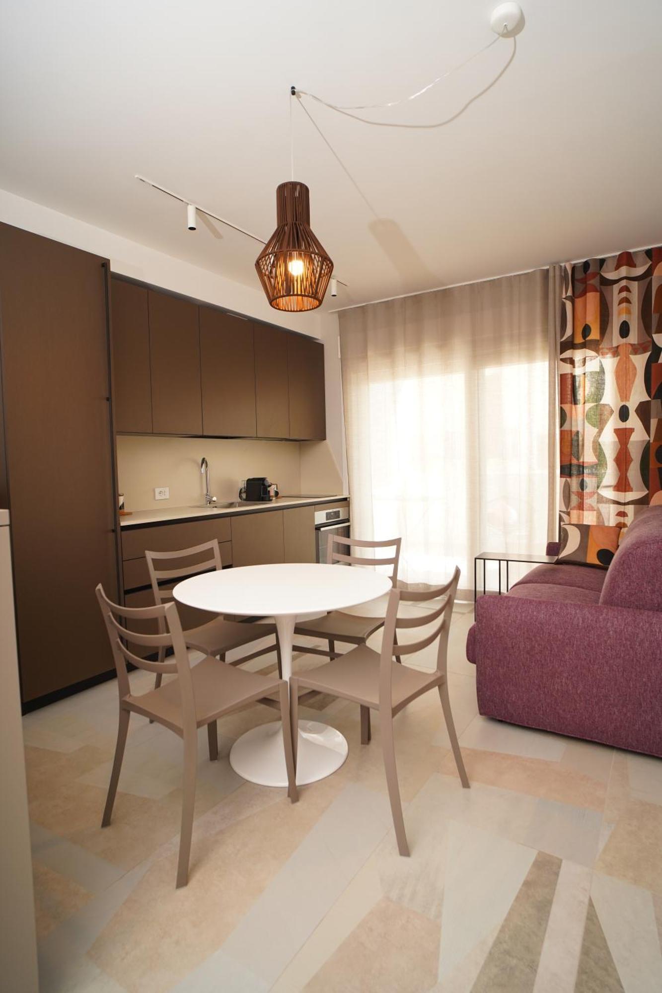 La Perla Di Bari - Private Parking Apartment Bagian luar foto